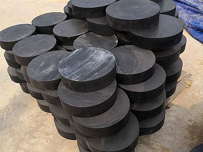 黄山区板式橡胶支座由若干层橡胶片与薄钢板经加压硫化